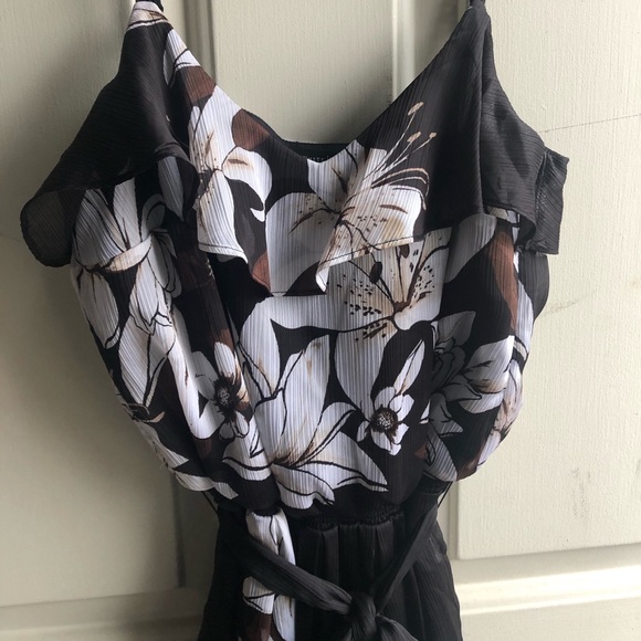 Romantic White House/Black Market sundress - Picture 3 of 4